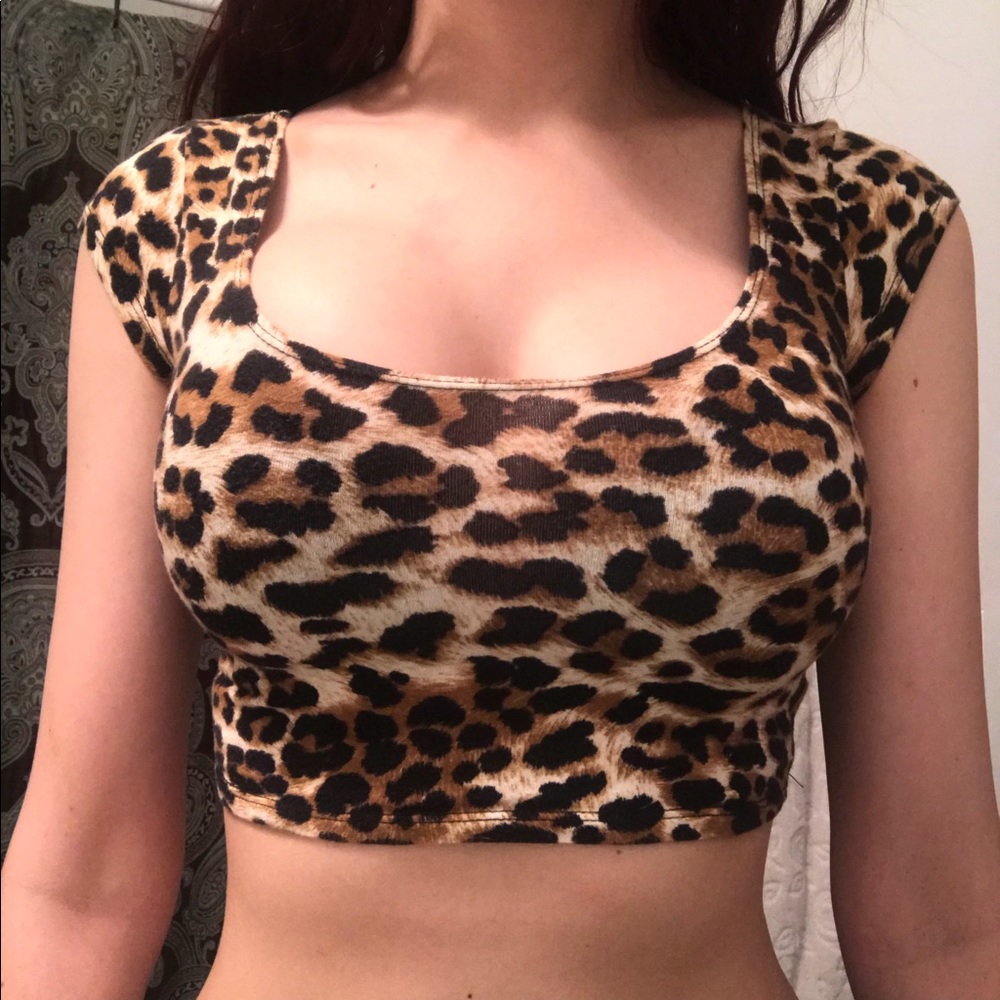 Leopard print crop top